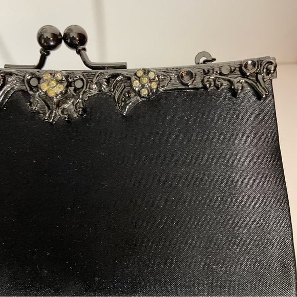 Jessica McClintock 90’s Vintage Black Satin Chain Clutch Chain Bag w/Ornate Gems - Picture 5 of 16